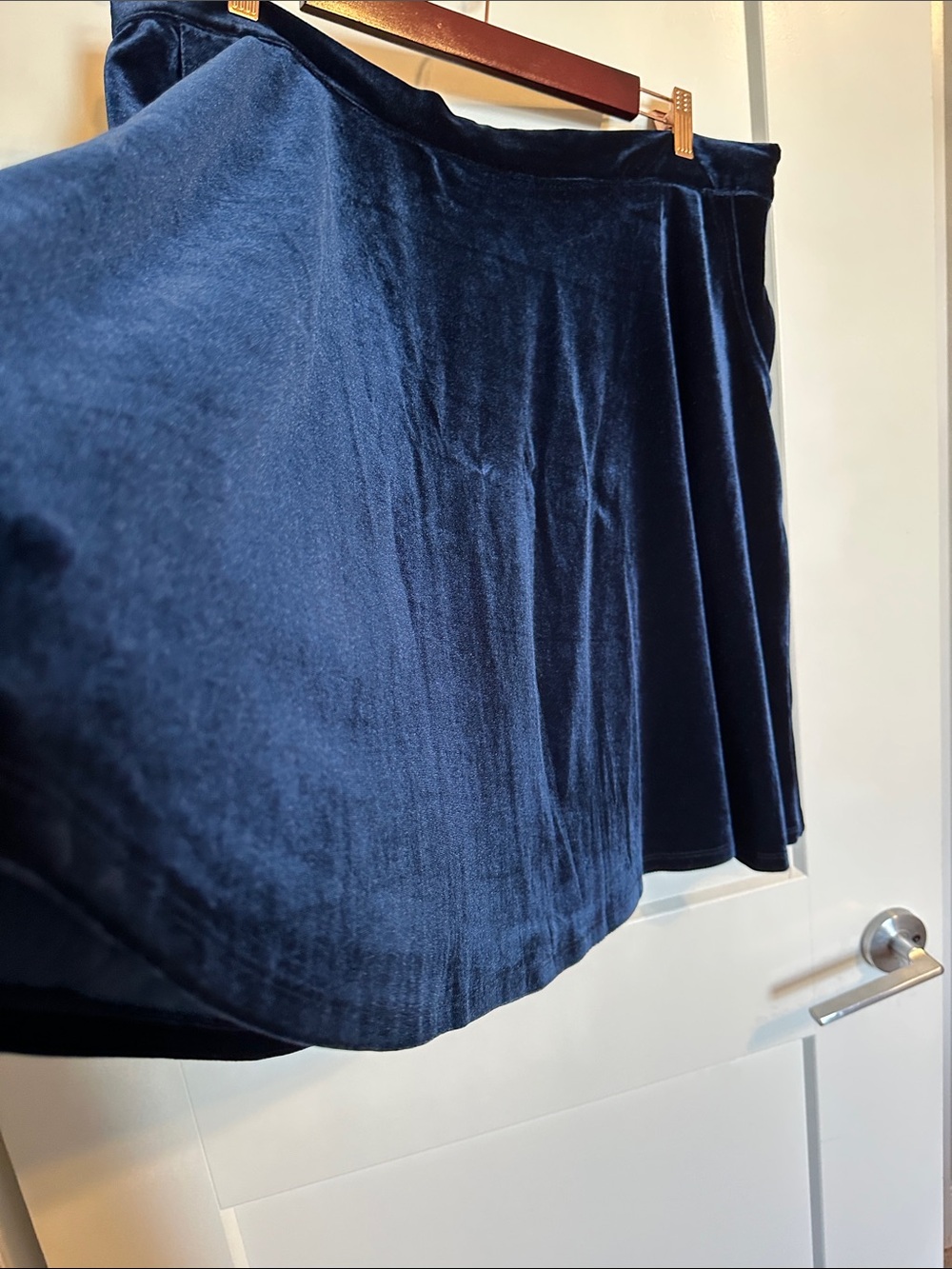 Modcloth Blue Velvet Midi Skater Skirt with Pockets! 1x - Picture 4 of 8